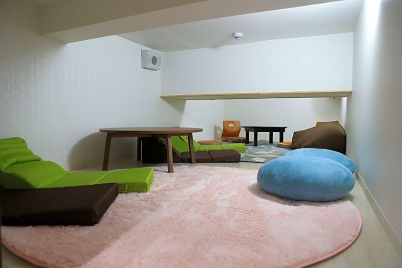 Cafe&hostel Kimi To Ichigo Asrama Osaka